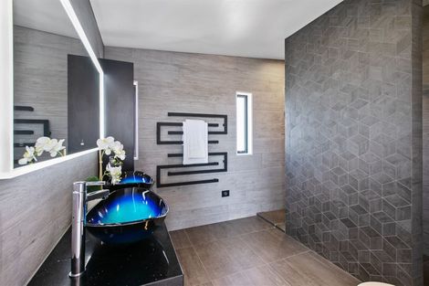 Photo of property in 73 East Coast Road, Castor Bay, Auckland, 0620