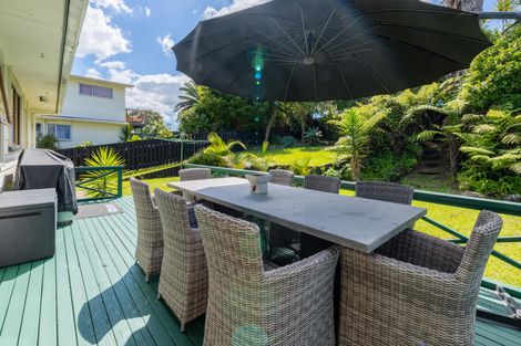 Photo of property in 16 Pankhurst Place, Sunnyvale, Auckland, 0612