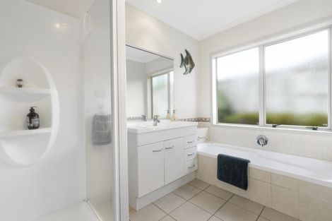 Photo of property in 34 Honeysuckle Lane, Ohauiti, Tauranga, 3112