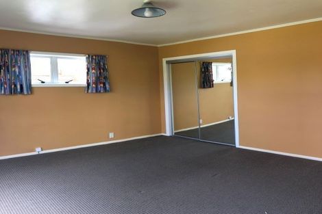 Photo of property in 3 Armagh Road, Blockhouse Bay, Auckland, 0600