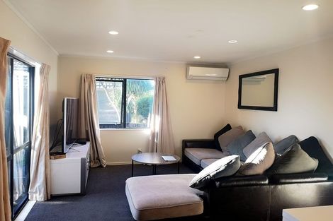 Photo of property in 6b Barrack Road, Mount Wellington, Auckland, 1060