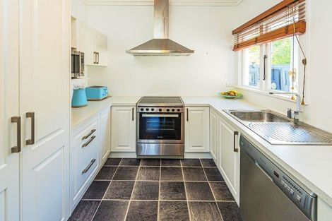 Photo of property in 124 Anzac Parade, Whanganui East, Whanganui, 4500