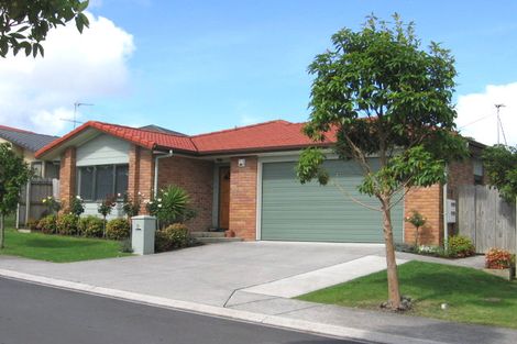 Photo of property in 3 Stonegate Close, Westgate, Auckland, 0614