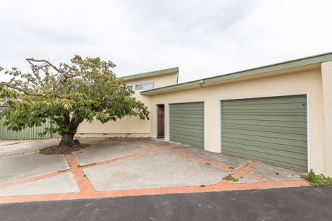 Photo of property in 20 Derrett Place, Saint Martins, Christchurch, 8022