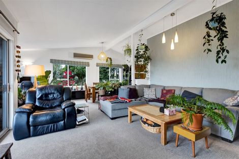 Photo of property in 18d Montana Place, Merrilands, New Plymouth, 4312