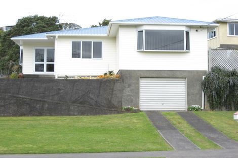Photo of property in 31 Awanui Street, Merrilands, New Plymouth, 4312