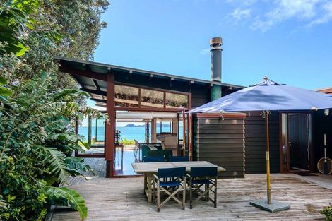 Photo of property in 135 Long Beach Road, Russell, 0202