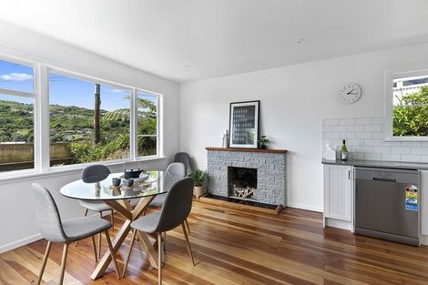 Photo of property in 243 Main Road, Tawa, Wellington, 5028