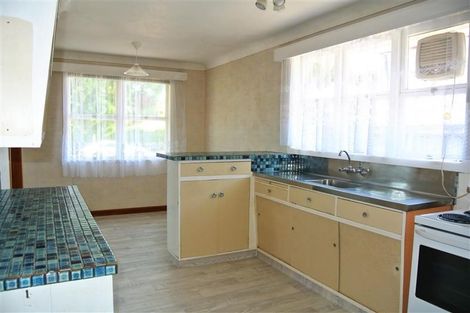 Photo of property in 26 Harrington Road, Henderson, Auckland, 0610