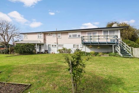 Photo of property in 5 Barron Drive, Green Bay, Auckland, 0604