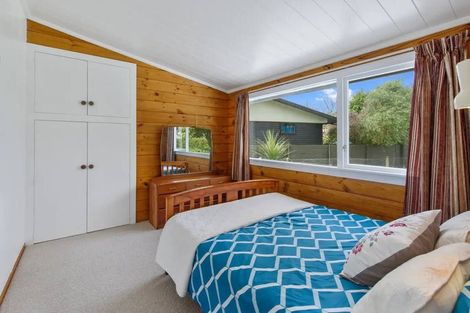 Photo of property in 8-8a Walton Avenue, Waikanae, 5036