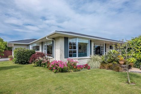Photo of property in 22 Awanui Drive, Waikanae, 5036