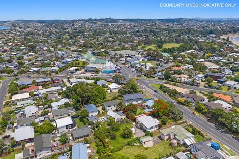 Photo of property in 933a Whangaparaoa Road, Manly, Whangaparaoa, 0930