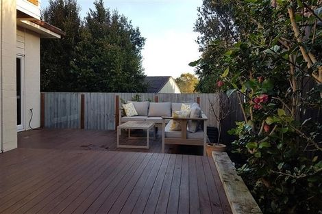 Photo of property in 7b Cliff Road, Torbay, Auckland, 0630