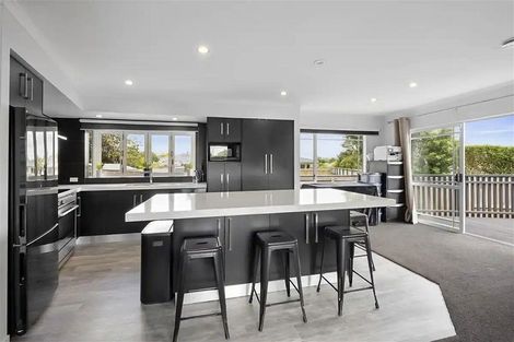 Photo of property in 12 Ngaio Street, Strandon, New Plymouth, 4312