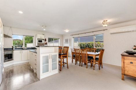 Photo of property in 31 Les Fisher Place, Pukekohe, 2120