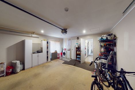 Photo of property in 8 Stellata Court, Randwick Park, Auckland, 2105