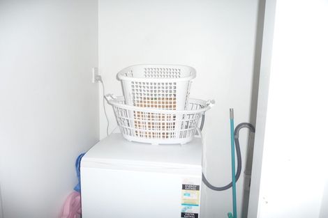 Photo of property in 1615 Great North Road, Waterview, Auckland, 1026