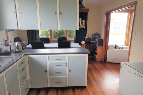 Photo of property in 33 Fox Street, Opunake, 4616