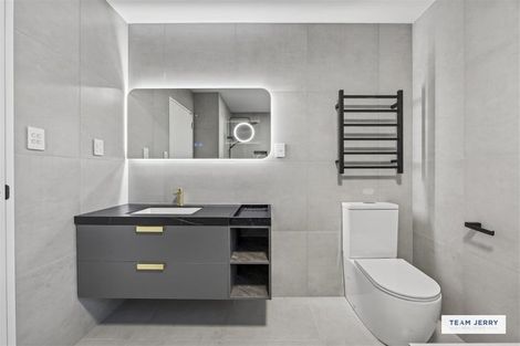 Photo of property in 27 Jandell Crescent, Bucklands Beach, Auckland, 2014