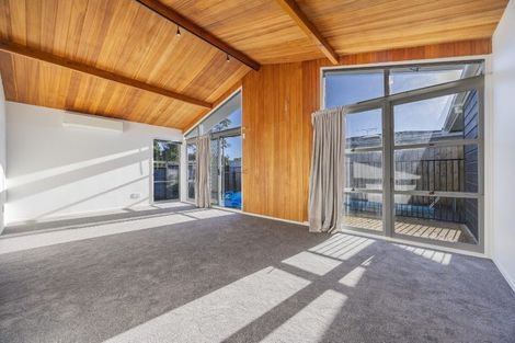 Photo of property in 54 Nile Road, Milford, Auckland, 0620