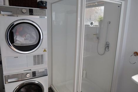 Photo of property in 132 Wadestown Road, Wadestown, Wellington, 6012