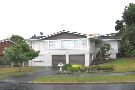 Photo of property in 17 Chelsea View Drive, Chatswood, Auckland, 0626