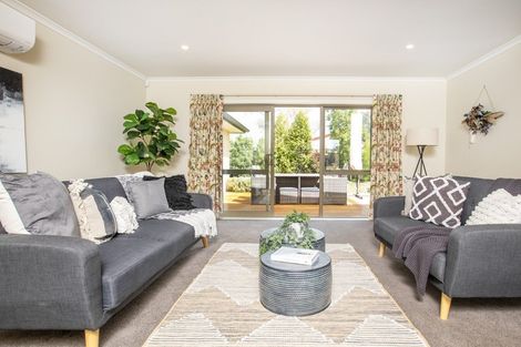 Photo of property in 5 Austin Reid Avenue, Carterton, 5713