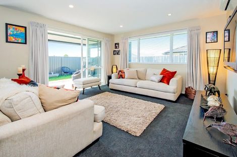 Photo of property in 19 Leeston Lake Road, Leeston, 7632