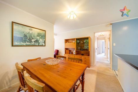 Photo of property in 11 Mokopuna Grove, Stokes Valley, Lower Hutt, 5019