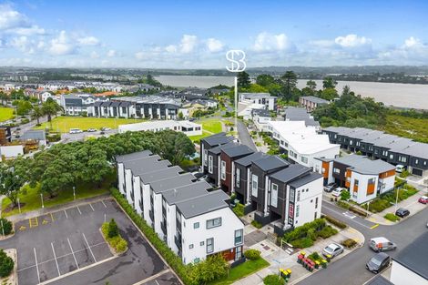 Photo of property in 25 Marine Parade, Hobsonville, Auckland, 0616