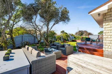 Photo of property in 4 Henui Street, Strandon, New Plymouth, 4312