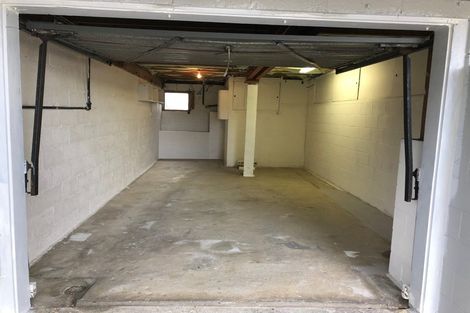 Photo of property in 2/9 College Road, Northcote, Auckland, 0627