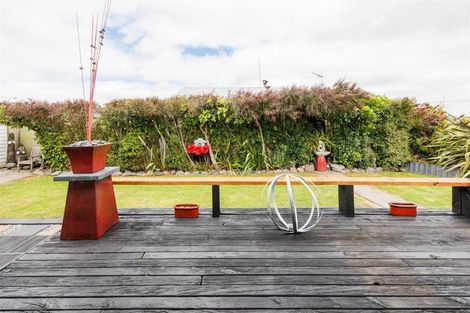 Photo of property in 24 Barton Street, Marton, 4710