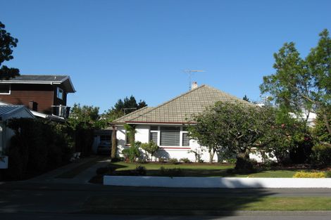 Photo of property in 386 Memorial Avenue, Burnside, Christchurch, 8053