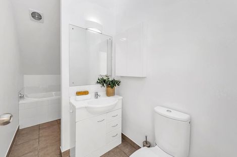 Photo of property in 4/1010 Colombo Street, St Albans, Christchurch, 8014