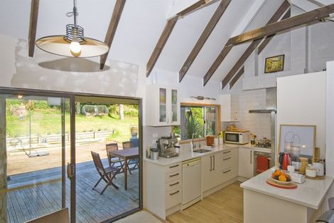 Photo of property in 13 Oaktree Avenue, Browns Bay, Auckland, 0630