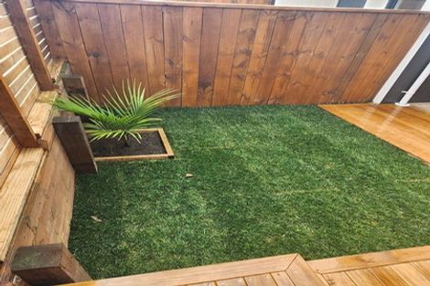 Photo of property in 103 Trias Road, Totara Vale, Auckland, 0629