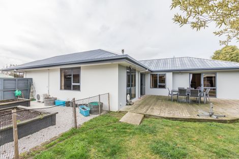 Photo of property in 16 Camleigh Close, Kaiapoi, 7630