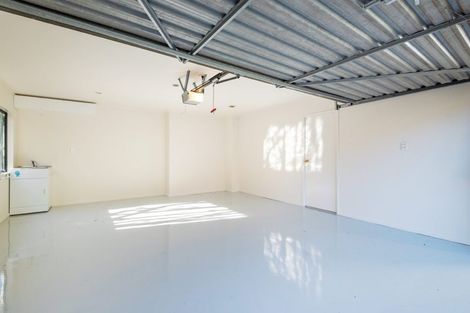 Photo of property in 2/100a Verran Road, Birkdale, Auckland, 0626