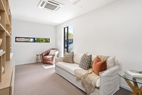 Photo of property in 18 Roa Road, Fendalton, Christchurch, 8041