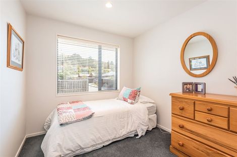 Photo of property in 19 Hamlet Lane, Heathcote Valley, Christchurch, 8022