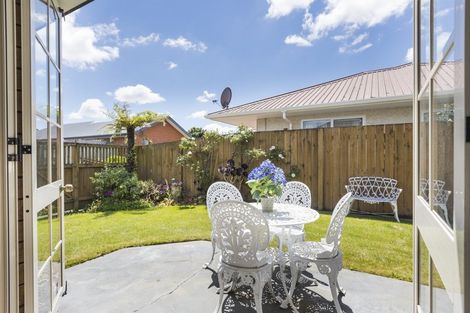 Photo of property in 71 Amberley Avenue, Highbury, Palmerston North, 4412