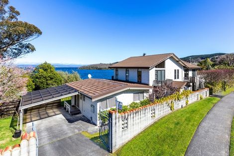 Photo of property in 817 Acacia Bay Road, Acacia Bay, Taupo, 3330