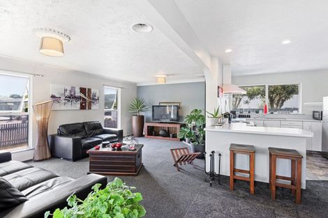 Photo of property in 25 Heathglen Avenue, Parklands, Christchurch, 8083