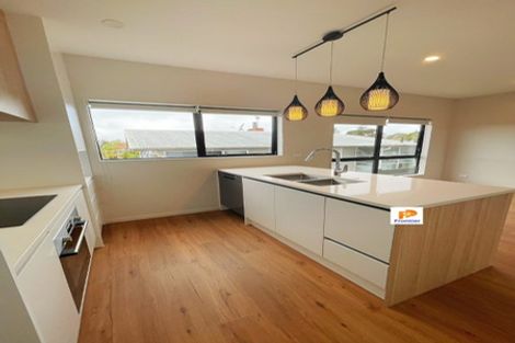 Photo of property in 44 William Souter Street, Forrest Hill, Auckland, 0620