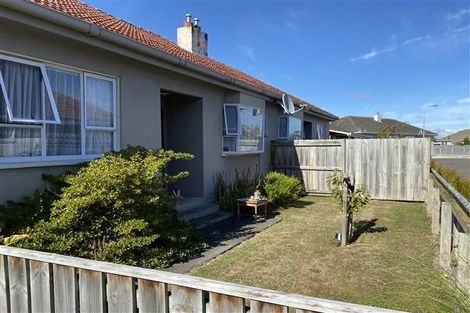 Photo of property in 1-2 Gibson Court, Roslyn, Palmerston North, 4414