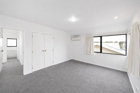 Photo of property in 32 Stewart Crescent, Hokowhitu, Palmerston North, 4410