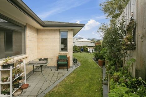 Photo of property in 8 Riverside Place, Katikati, 3129