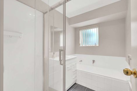 Photo of property in 63 Stratford Road, Manurewa, Auckland, 2105